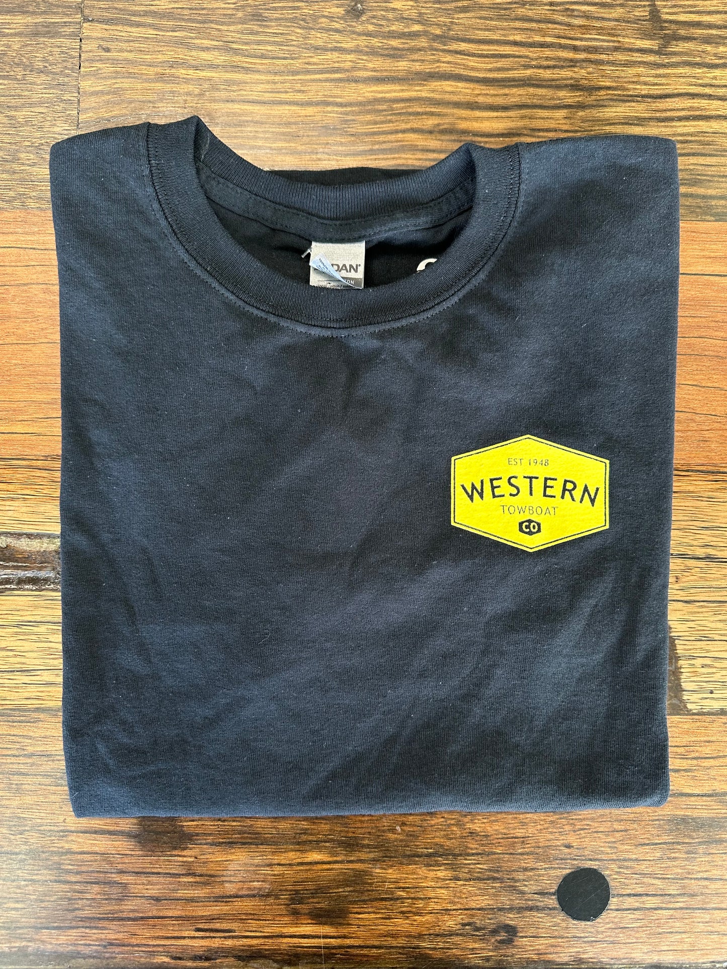 YouthWTB badge logo shirt