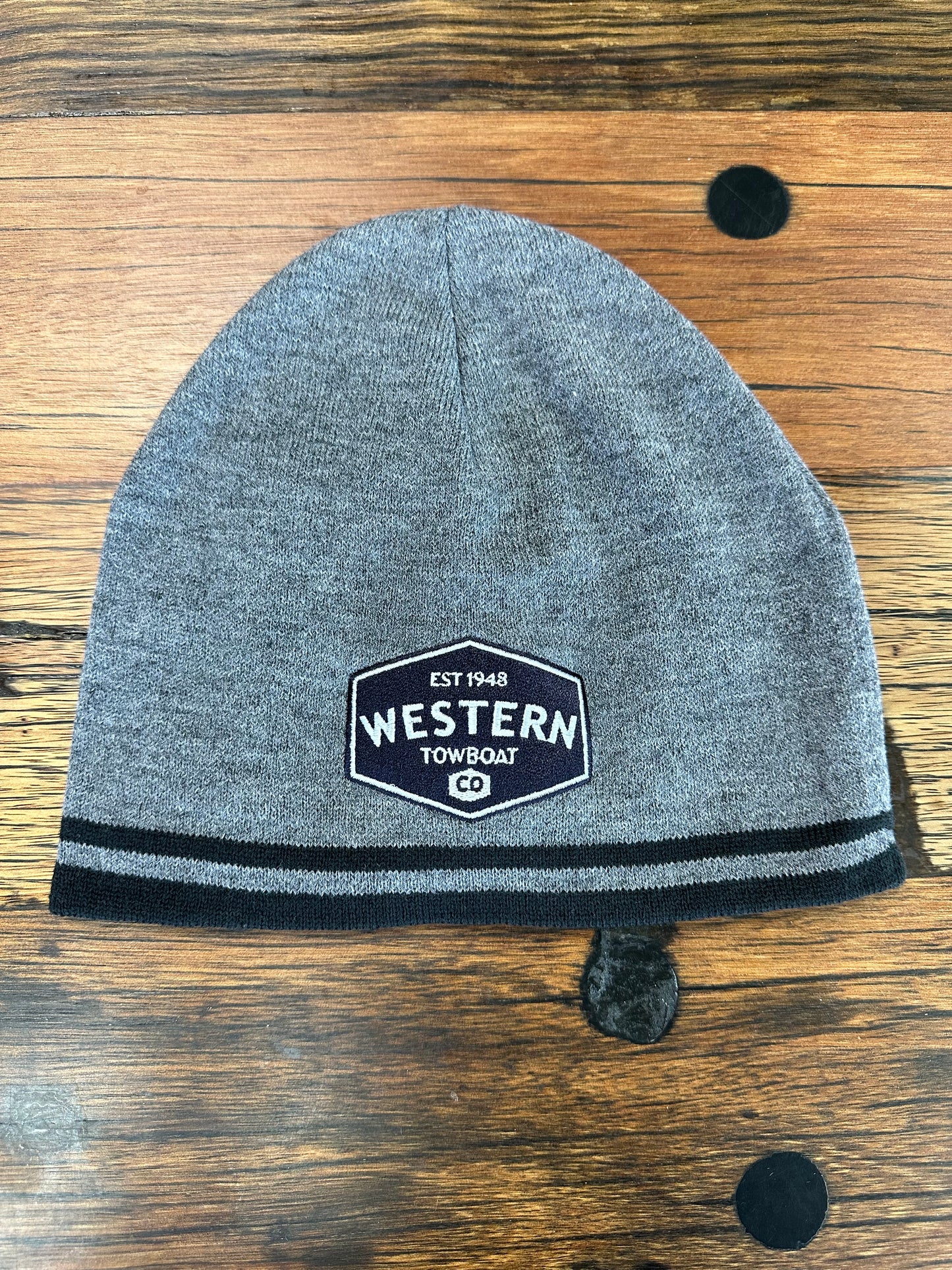 WTB badge logo short beanie